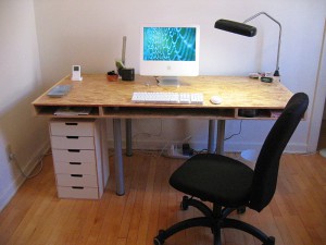 800px-Desk